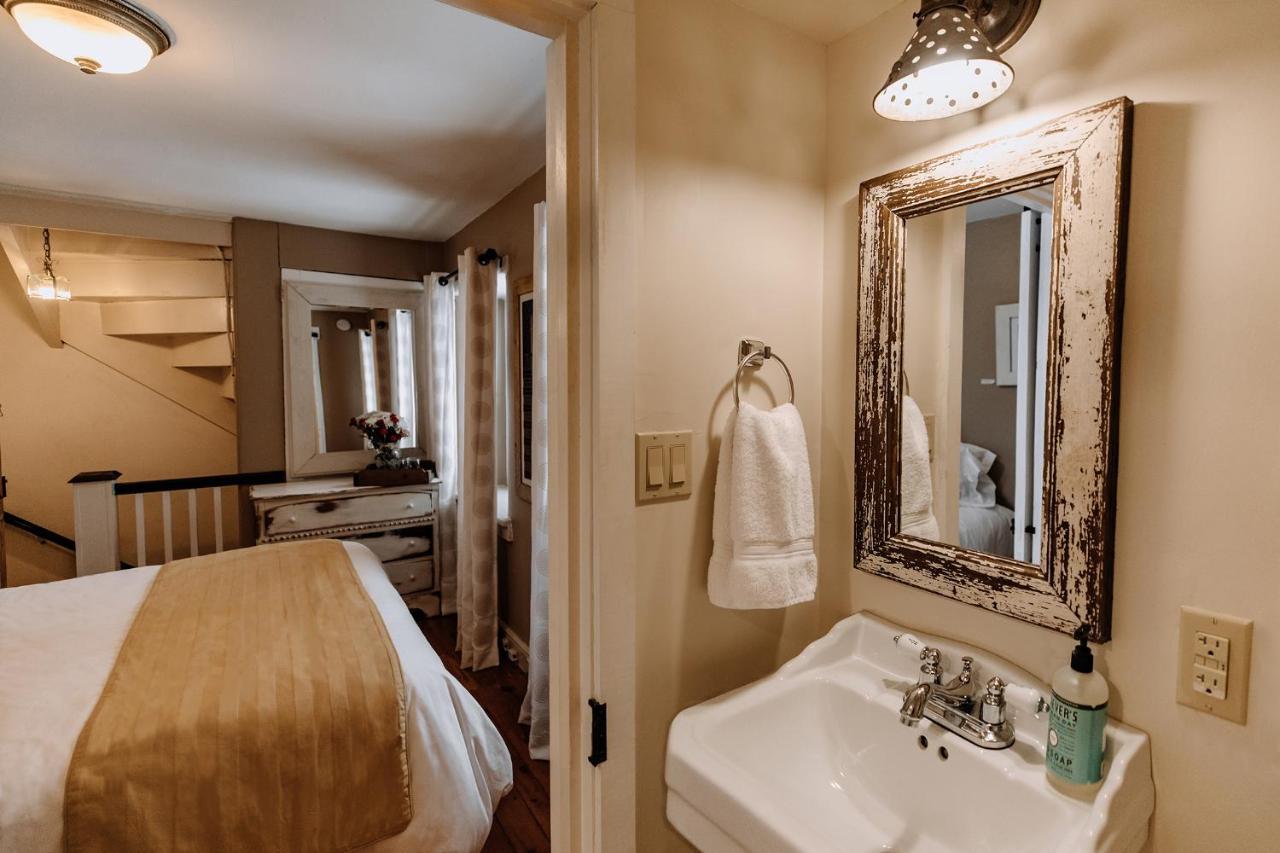 Galvanized America Inn & Art Gallery Doylestown Extérieur photo