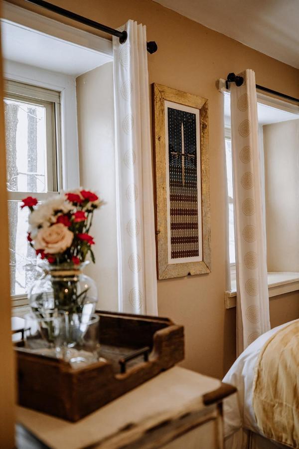Galvanized America Inn & Art Gallery Doylestown Extérieur photo